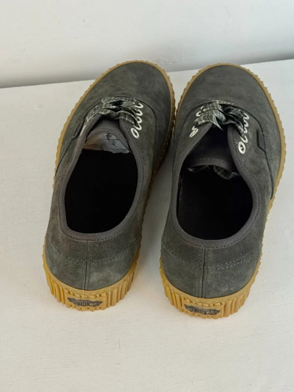 M6.5. W8-VANS Authentic Creeper Suede sneakers - Faded Black with Gum sole